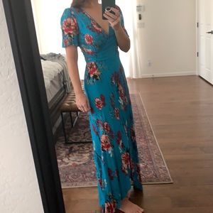 Gently used band of gypsies dress. Size S